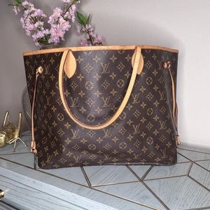 ♥️SOLD♥️ Louis Vuitton Neverful GM Beige interior